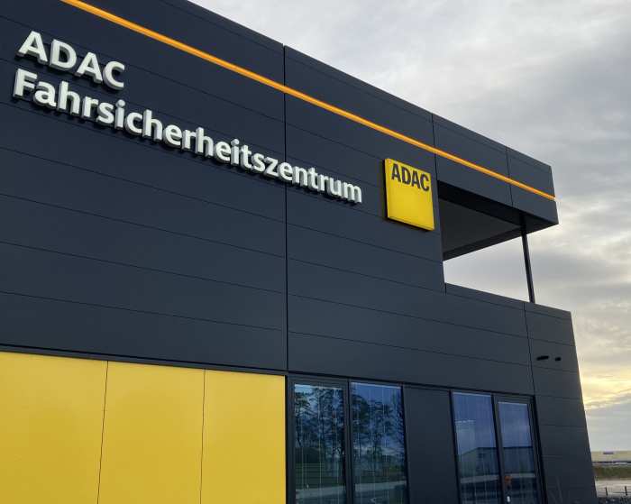 Eröffnung ADAC Berlin Bärenklau